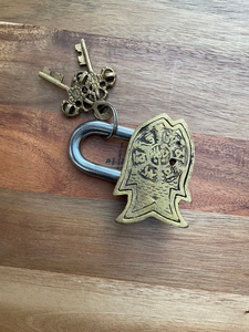 Cadenas en laiton antique en forme de poisson, fait main, durable, en laiton massif, pour la sécurité des portes et des armoires domestiques, et objet cadeau vintage - Product Image 3