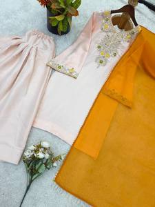 Dernier modèle de Salwar Kameez pakistanais pour femme, en soie brodée, coupe ample, longueur ras du sol, avec ensemble Palazzo et Dupatta en organza, pour mariage - Product Image 6