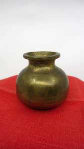 ประติมากรรมทางศาสนาทองเหลืองขัดเงา ปูจา โลตา และ กาลาช โลตา ชุบทอง พร้อมพิมพ์ตัวอักษรแบบ Letterpress สำหรับเทศกาลพูจา ใช้ในบ้านและวัด - Product Image 5