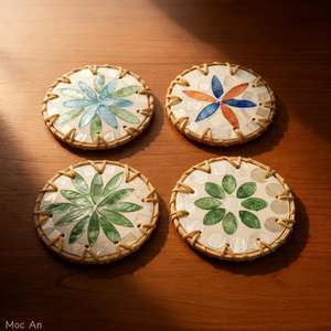 Sous-verres en rotin nacre de 4 pouces avec incrustation de coquillage floral, tapis de boisson tissés style bohème, dessous de tasse, décoration de table côtière, cadeau de pendaison de crémaillère - Product Image 2