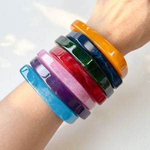 Pulsera de Resina Hecha a Mano con Textura Artística y Estilo Elegante y Lujoso - Product Image 5