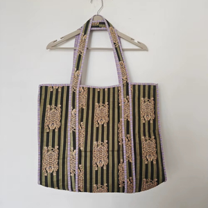 Sac fourre-tout ouvert en tissu de coton indien matelassé écologique vert rayé, doublure en coton biologique, haute qualité pour femmes, style bohème - Product Image 1