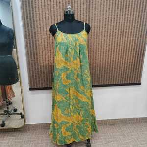 Robe longue bohème à imprimé floral pour femme, bretelles spaghetti, coupe classique, viscose et polyester tissés, taille élastique, décontractée pour l'été - Product Image 1