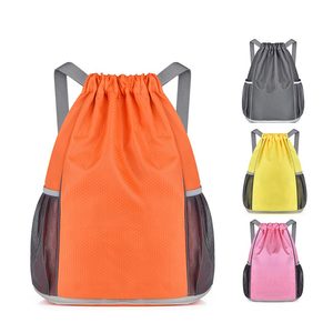 Mochila Deportiva Impermeable con Cordón Ajustable, Unisex, de Nailon con Bolsillos Laterales de Malla para Gimnasio, Viajes y Escuela - Product Image 1
