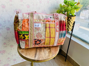 Bolsa de lona Kantha de algodón Vintage indio hecha a mano, cierre de cremallera, cadenas de dos asas, forma de bolso informal, compras de gimnasio de viaje - Product Image 3