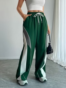 Pantalon large taille haute pour femme avec cordon de serrage - Rayures contrastées vert, blanc et gris - Product Image 2