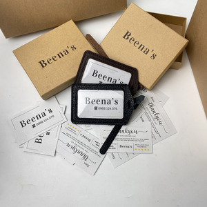 Étiquettes de bagages personnalisées en cuir véritable avec insert pour carte, style tendance, option logo pour accessoires de voyage - Product Image 1