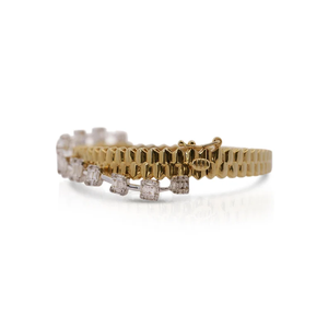 Bracelet de mariage classique pour femme en or plaqué 10 carats avec diamant taille Asscher serti en canal et design géométrique - Product Image 2