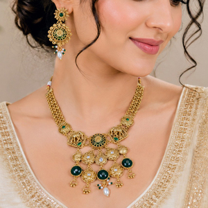 Ensemble collier et boucles d'oreilles longs pour femme JeweleMarket, plaqué or, avec cristaux et strass, style ethnique, pour mariage, fiançailles, anniversaire - Product Image 2