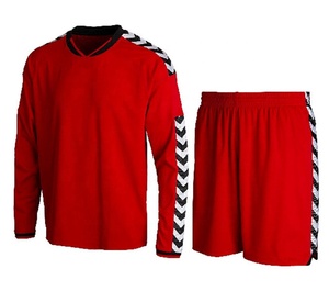 Ensemble de ballons de Football personnalisés, avec assortiment d'uniformes sur mesure et Sublimation - Product Image 1