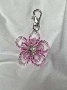 Llavero Bordado a Mano con Cuentas, Diseño Floral Colorido, Regalo Único para Amigos y Familiares - Product Image 5