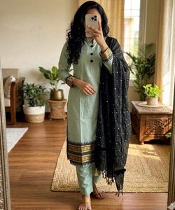 Salwar Kameez de Algodón Verde Claro para Mujer, con Dupatta Negra, Traje Étnico Tradicional, Largo hasta el Suelo, Corte Regular, Sin Arrugas, para Fiestas y Bodas - Product Image 1