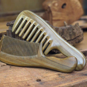 Peine de madera respetuoso con el medio ambiente de Tradebyd Peine antiestático natural para mujeres Hombres Barba y peinado - Product Image 1