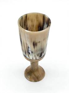 Vaso de Cerveza Vintage de Vidrio con Base de Madera para Fiestas - Product Image 2