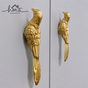 Bouton de meuble décoratif en laiton massif de qualité supérieure en forme d'abeille, poignée de tiroir insecte pour armoires de cuisine, portes de placards et de meubles - Product Image 3