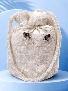 Bolso Potli de Algodón Hecho a Mano con Bordado de Seda y Cordón de Perlas en Gris Plateado para Bodas de Lujo - Product Image 3