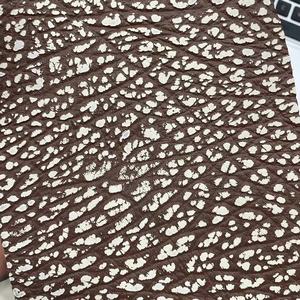 Cuir de vachette pleine fleur gaufré motif grain d'éléphant, très demandé, pour artisanat, ceintures, meubles, sacs à main, chaussures, bagages - Product Image 4