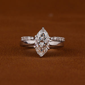 Anillo de diamante cultivado en laboratorio con corte marquesa alargado, certificado por IGI, con banda pavé, VVS, oro macizo de 14k, para mujer. - Product Image 1