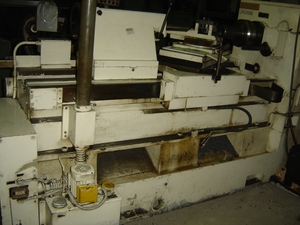 WMW 250/4 Hob Relieving Lathe Heavily <b>Equipped</b> - Product Image 3