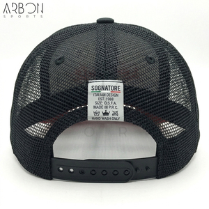 Gorra Snapback con Bordado 3D Sognatore, Gorra Trucker Premium Negra y Roja, Estilo Bicolor, Ropa Urbana, Venta al Por Mayor - Product Image 4