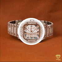Montre de luxe haut de gamme en moissanite, ornée de pierres brillantes serties à la main sur le cadran, le lunette et le bracelet pour un éclat maximal