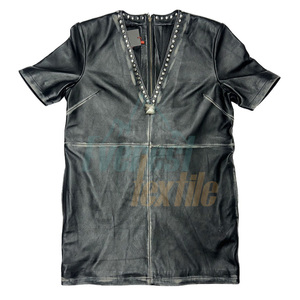 Chaqueta de cuero de piel de oveja con tachuelas Transpirable Acabado con diseño de rayas - Product Image 3