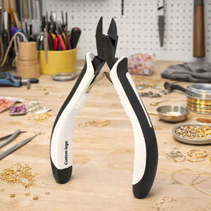 Micro-ciseaux de précision à tête ovale profilée, en acier inoxydable de haute qualité, pour la fabrication de bijoux de précision. - Product Image 3