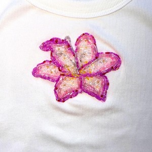 เสื้อแขนกุดผ้าฝ้ายสีขาวลายดอกไม้พิมพ์ลาย งานฝีมือ MS รุ่น Ms-wc-001 - Product Image 3