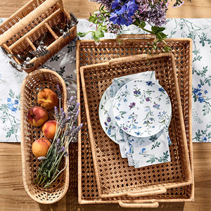 Magnifique plateau de service en rotin tressé à la main, charmant panier en osier avec bords surélevés, décoration rustique de style ferme, élégant pour le petit-déjeuner - Product Image 3