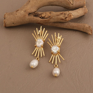 Boucles d'oreilles pendantes en perles d'eau douce dorées effet soleil pour femme, bijoux bohèmes et éblouissants, faites à la main, tendance - Product Image 1