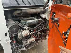 Mini-chargeuse compacte d'occasion Bobcat S160 S300 S450 4x4 avec pompe hydraulique de godet - Product Image 4