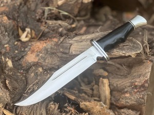 Couteau Bowie artisanal à lame fixe en acier inoxydable avec manche en corne et étui de transport en cuir pour le camping et les activités de plein air - Product Image 2