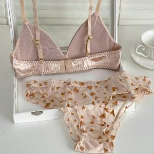 Ensemble de soutien-gorge et string en dentelle brodée respirante pour femmes - Product Image 4