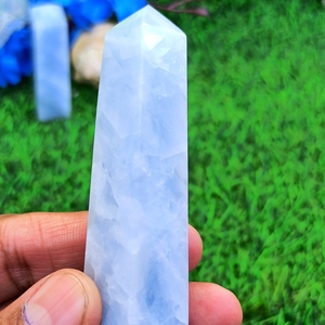 Torre de Cristal de Calcita Azul Natural Chakralume, Pulida a Mano, Piedra Preciosa Curativa para Meditación, Reiki, Decoración Energética de Chakras - Product Image 2