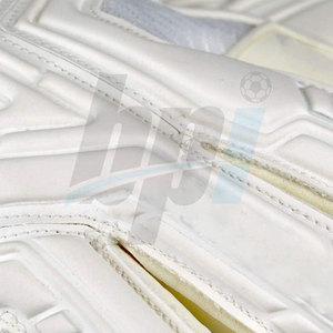 ถุงมือผู้รักษาประตูกันลื่น ขายดี สำหรับกีฬา วัสดุทนทาน คุณภาพดี - Product Image 6