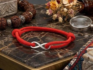 Pulsera de Cuerda Trenzada Ajustable Hecha a Mano para Niños SNH AB 53, Estilo Lindo, para Aniversario, Ocasiones Especiales, para Todas las Religiones - Product Image 1