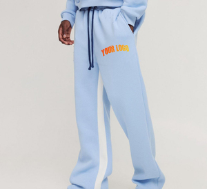 Pantalon de survêtement en coton bleu clair pour homme avec bande latérale et cordon de serrage à la taille, idéal pour l'automne, avec votre logo sur la jambe droite - Product Image 4
