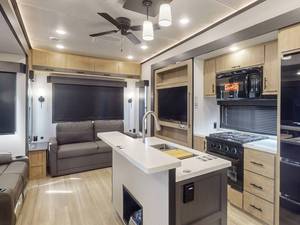 ใหม่ 2026 ฟอเรสต์ ริเวอร์ แคมป์ไซต์ อีลิท 36RF - Product Image 3