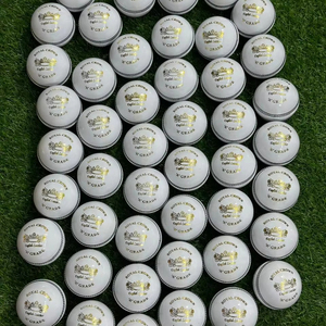 Balle de cricket en cuir rigide cousue à la main de haute qualité, modèle Royal Crown 156GM, avec logo personnalisé, en cuir de qualité supérieure A, meilleure qualité - Product Image 1