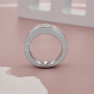 Nouvelle collection de bagues en diamant créé en laboratoire, or blanc, alliance éternité, taille princesse, pour femmes, d'un fournisseur indien. - Product Image 3