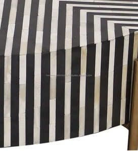 Explorez des tables basses uniques en incrustation d'os Style intemporel pour la vie moderne - Product Image 3