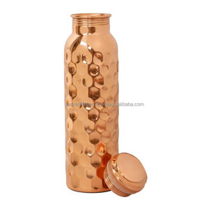 Bouteille d'eau en cuivre pur 1000 ml, martelée diamant, motif nid d'abeille, ayurvédique, anti-fuite, pour sport et fitness, vente en gros - Product Image 4