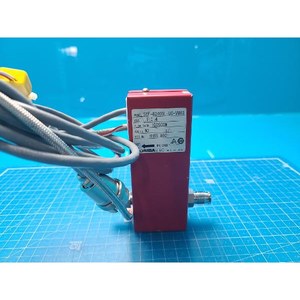 Contrôleur de débit massique numérique HORIBA STEC SEF-8240SL-UC-VM03 d'occasion – Pièces d'équipement semi-conducteur de génération précédente - Product Image 5