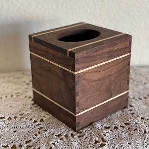 Boîte à mouchoirs rectangulaire décorative en bois avec couvercle à charnière, distributeur de serviettes par Perfect Enterprises - Product Image 1