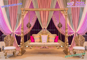Diseñador boda madera Jhula para Mehndi Sangeet ceremonia boda dorada Columpio de madera para escenario precioso columpio para bodas Reino Unido - Product Image 5