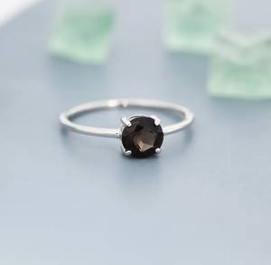 แหวนควอตซ์สโมคกี้แท้ 1 กะรัต ตัวเรือนเงินแท้ แหวนควอตซ์สโมคกี้เจียระไนแบบธรรมชาติ แหวนซ้อนกันได้ - Product Image 3