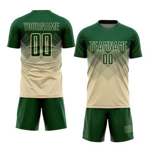 Uniforme de football personnalisé par sublimation, conçu avec un tissu en polyester léger, respirant, durable, coutures flexibles, coupe ajustée pour le match - Product Image 1