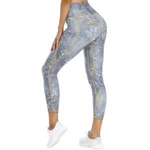 Vente en gros de 1 pièce de vêtements de yoga et de fitness pour femmes, capri de sport de haute qualité, impression personnalisée, léger, capri de sport pour femmes - Product Image 3