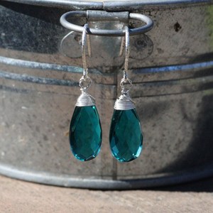 Boucles d'oreilles pendantes en tourmaline Paraiba, argent sterling, pierre de naissance d'octobre, bijoux élégants, cadeau pour femme - Product Image 2