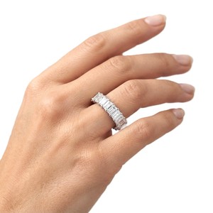 Wholesale 10K 14K 18K Solid Gold Emerald Cut Lab Grown Diamond Half Eternity <b>Proposal</b> <b>Ring</b> IGI Certified Prong Set Wedding Band - Product Image 3